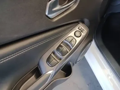 Photo 10 Nissan Juke  Hybrid 143