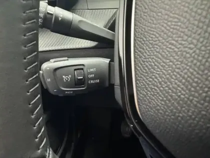 Photo 56 Peugeot 2008  100 S&S BVM6