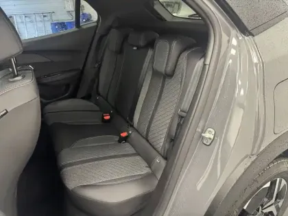 Photo 45 Peugeot 2008  100 S&S BVM6