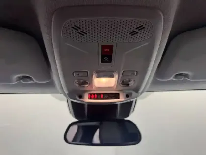 Photo 70 Peugeot 208  100 S&S BVM6