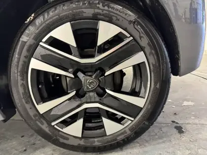 Photo 43 Peugeot 208  100 S&S BVM6