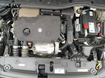 Photo 32 Peugeot 208  BlueHDi 100 S&S BVM6