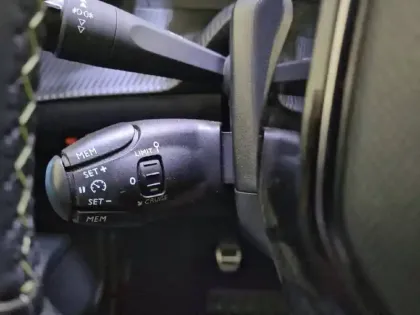 Photo 26 Peugeot 2008  PureTech 130 S&S BVM6