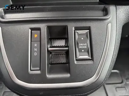 Photo 27 Peugeot Expert  CA FIXE M 2.2 D 180 S&S EAT8