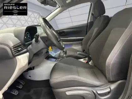 Photo 8 Hyundai Bayon  1.0 T-GDi 100 Hybrid 48V