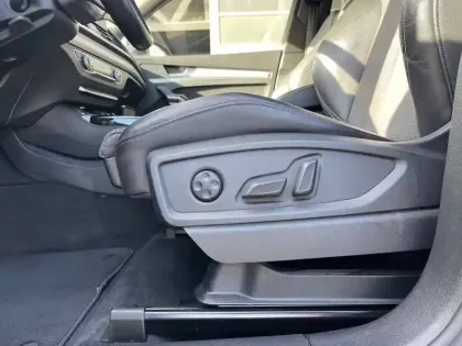 Photo 24 Audi Q5  55 TFSIe 367 S tronic 7 Quattro