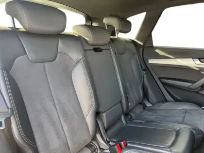 Photo 9 Audi Q5  55 TFSIe 367 S tronic 7 Quattro