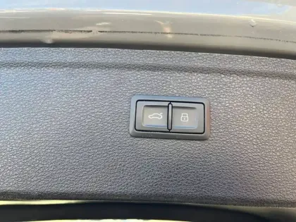 Photo 21 Audi Q5  55 TFSIe 367 S tronic 7 Quattro