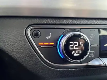 Photo 37 Audi Q5  55 TFSIe 367 S tronic 7 Quattro