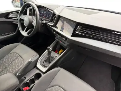 Photo 8 Audi A1  Sportback 30 TFSI 110 ch S tronic 7