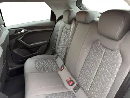 Photo 13 Audi A1  Sportback 30 TFSI 110 ch S tronic 7