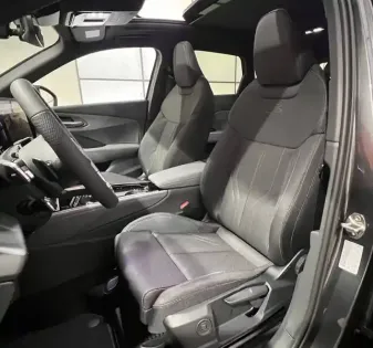 Photo 19 Audi Q3  TFSI 150 ch Hybride S tronic 7