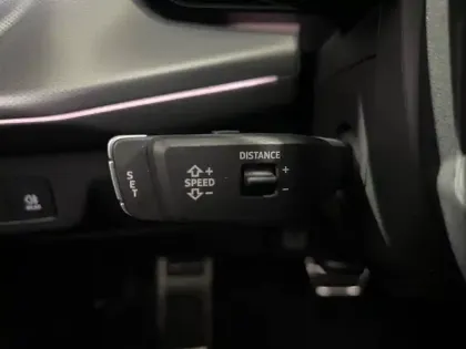 Photo 23 Audi Q3  TFSI 150 ch Hybride S tronic 7