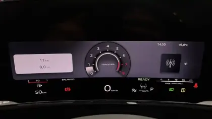 Photo 30 Audi Q3  TFSI 150 ch Hybride S tronic 7