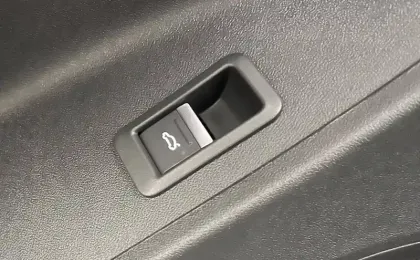 Photo 17 Audi Q3  TFSI 150 ch Hybride S tronic 7