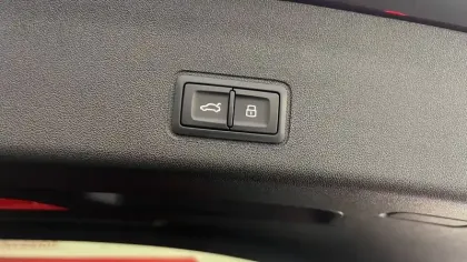 Photo 12 Audi Q3  TFSI 150 ch Hybride S tronic 7