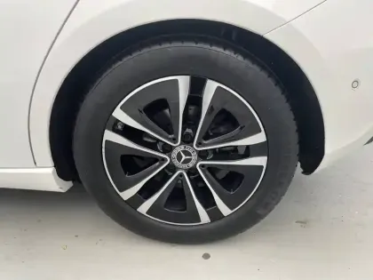 Photo 31 Mercedes Classe A Gén. IV (W177) Ph2 Progressive Line 5