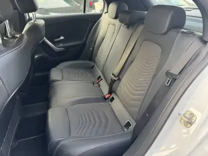 Photo 99 Mercedes Classe A  180 d 8G-DCT