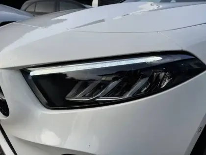 Photo 12 Mercedes Classe A  180 d 8G-DCT