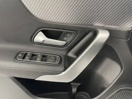 Photo 39 Mercedes Classe A Gén. IV (W177) Ph2 Progressive Line 5