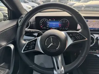 Photo 56 Mercedes Classe A  180 d 8G-DCT