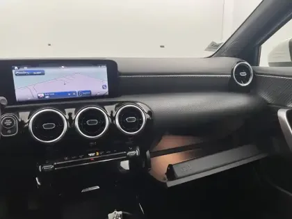 Photo 42 Mercedes Classe A Gén. IV (W177) Ph2 Progressive Line 5