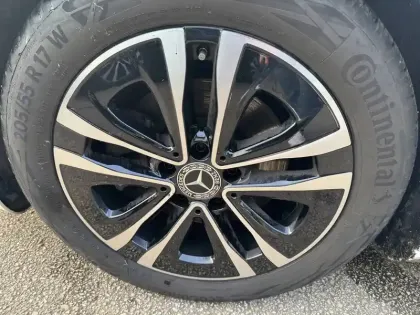 Photo 13 Mercedes Classe A  180 d 8G-DCT