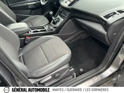 Photo 14 Ford Kuga  2.0 TDCi 120 S&S 4x2 BVM6