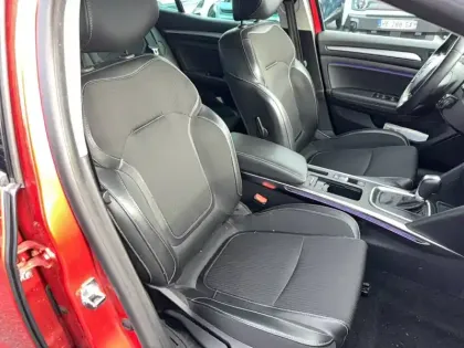 Photo 13 Renault Megane  IV Berline Blue dCi 115 EDC