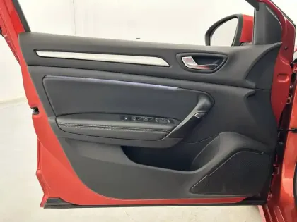 Photo 91 Renault Megane  IV Berline Blue dCi 115 EDC