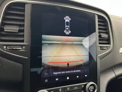 Photo 98 Renault Megane  IV Berline Blue dCi 115 EDC