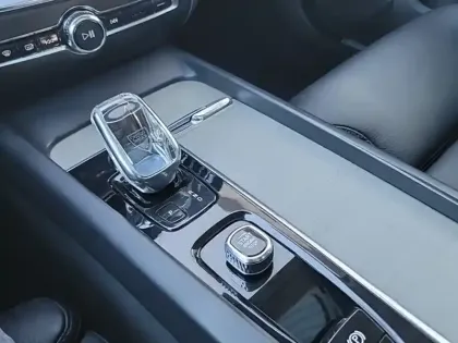 Photo 18 Volvo V60  B4 197 ch Geartronic 8