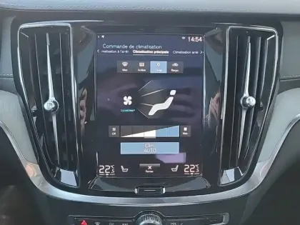 Photo 16 Volvo V60  B4 197 ch Geartronic 8