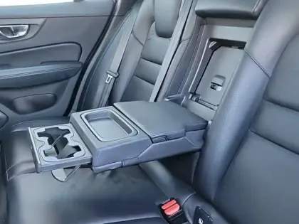 Photo 25 Volvo V60  B4 197 ch Geartronic 8