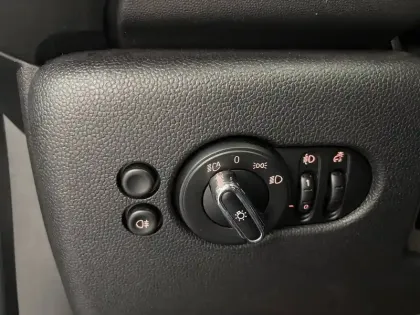 Photo 45 Mini Mini Hatch 5 Portes Cooper 136 ch DKG7