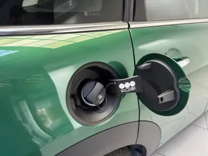 Photo 18 Mini Mini Hatch 5 Portes Cooper 136 ch DKG7