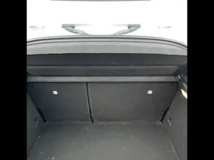 Photo 12 Renault Clio  E-Tech full hybrid 145