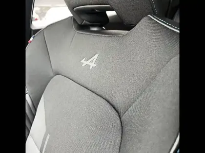 Photo 51 Renault Clio Gén. V (BJA) Ph2 esprit Alpine 5