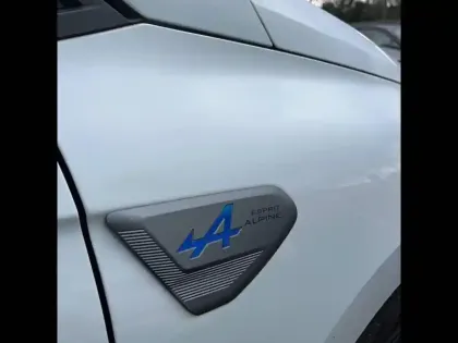 Photo 9 Renault Clio  E-Tech full hybrid 145