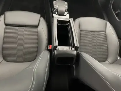 Photo 29 Mercedes Classe A  200 7G-DCT