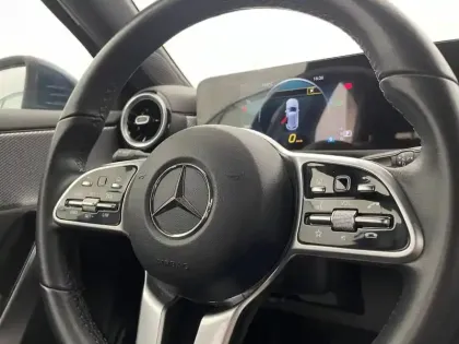 Photo 24 Mercedes Classe A  200 7G-DCT