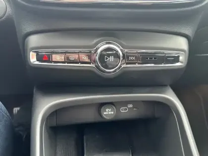 Photo 23 Volvo C40  Recharge 231 ch 1EDT