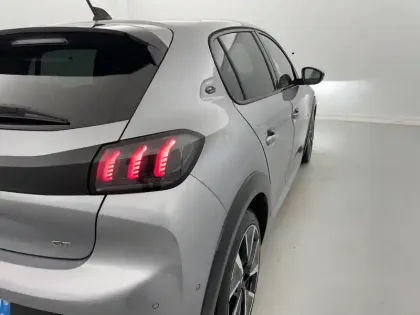 Photo 43 Peugeot 208  Electrique 50 kWh 136ch