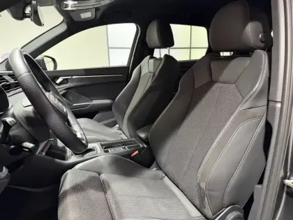 Photo 15 Audi Q3  35 TFSI 150 ch S tronic 7