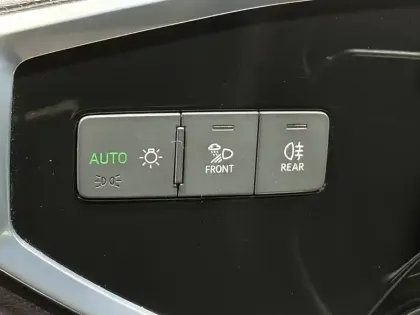 Photo 17 Audi Q3  35 TFSI 150 ch S tronic 7