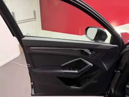 Photo 11 Audi Q3  35 TFSI 150 ch S tronic 7