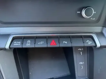 Photo 25 Audi Q3  Sportback 45 TFSIe  245 ch S tronic 6