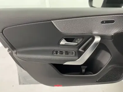 Photo 28 Mercedes Classe A  180 d 8G-DCT