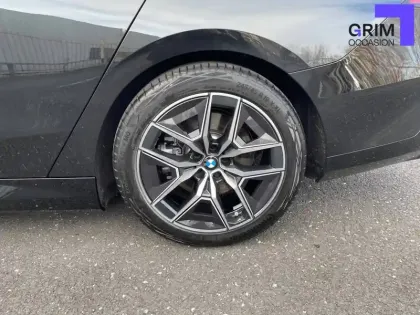 Photo 13 BMW Serie 5 i5 eDrive40 340 ch