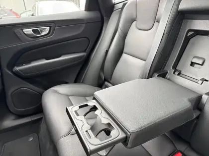 Photo 23 Volvo Xc60  T6 AWD Hybride rechargeable 253 ch+145 ch Geartronic 8